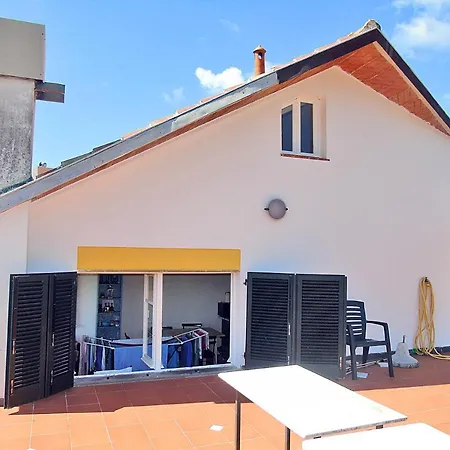 Una Terrazza Tra Gli Ulivi